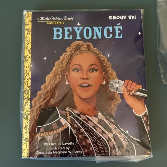 Little Golden Book Lot of 3 Barack Obama, Beyonce & Martin Luther King Jr. *NEW* - Picture 6 of 9